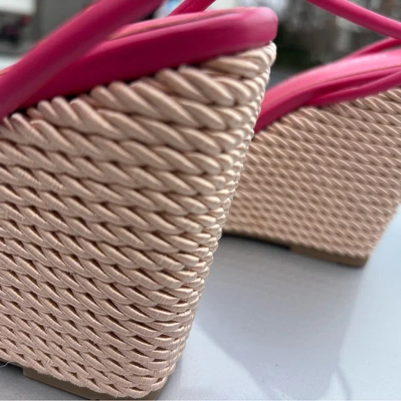 Brand New Wedges By MARC FISHER- Size 6 M - Wedge Height 4 Inches - box 6 - Picture 4 of 6